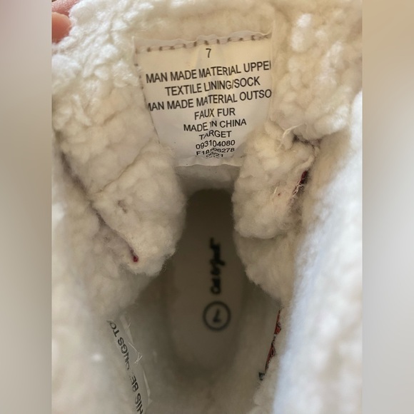 Cat and Jack winter toddler boots size 7. - Picture 4 of 4